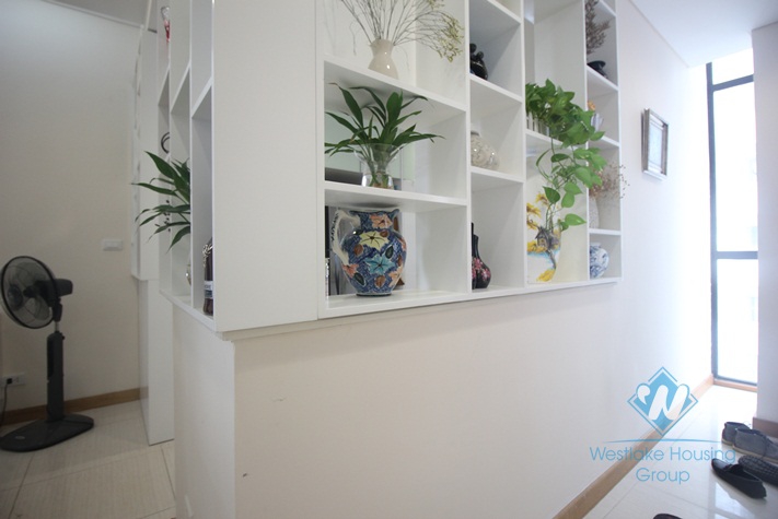 Beautiful apartment with 02 bedrooms for rent in Dolphin Plaza - My Dinh area